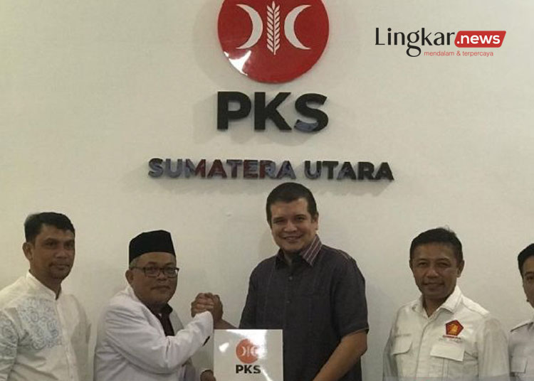 Datangi Kantor PKS, Tim Bobby Nasution Ambil Formulir Pendaftaran Bacagub Sumut