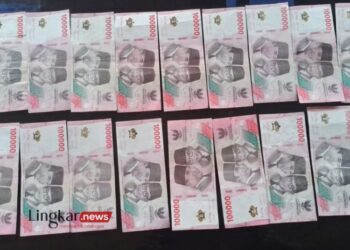 BARANG BUKTI: Barang bukti uang palsu yang berhasil diamankan Polres Serang, Senin, 6 Mei 2024. (Antara/Lingkar.news)