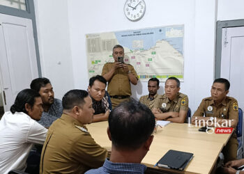 Agsun Kawal Warga Tagih Janji Perbaikan Jalan Rusak Tayu-Puncel ke DPUTR Pati