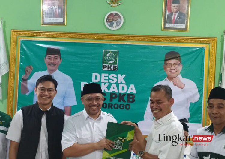 MHR saat melakukan pendaftaran di kantor DPC PKB Kabupaten Ponorogo, Kamis (20/6/2024). ANTARA/HO-PKB Ponorogo