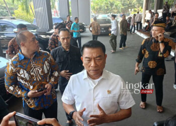 Kepala Staf Kepresidenan Moeldoko memberi keterangan kepada wartawan di Gedung Krida Bhakti, Jakarta, Jumat 7 Juni 2024. (Antara/Lingkar.news)
