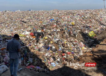Sampah Menumpuk, Pj Bupati Kudus Dinilai Gagal Koordinasikan OPD