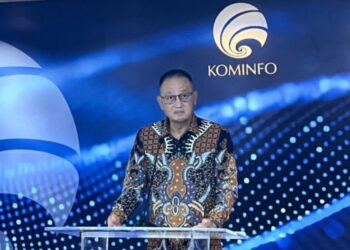 KONFERENSI PERS: Direktur Jenderal Aplikasi Informatika Kementerian Komunikasi dan Informatika Semuel Abrijani Pangerapan dalam jumpa pers pengunduran dirinya yang digelar di Gedung Kementerian Kominfo, Kamis, 4 Juli 2024. (Antara/Lingkar.news)