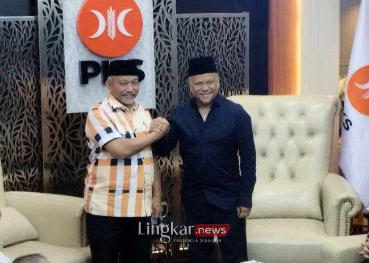 SILATURAHMI: Presiden PKS Ahmad Syaikhu (kiri) menerima kunjungan Ilham Habibie (kanan) di Kantor DPP PKS, Jakarta, Kamis, 18 Juli 2024. (Antara/Lingkar.news)