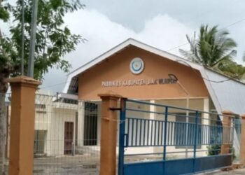 POTRET: Pabrik es Distrik Biak Timur dibangun Kementerian Kelautan dan Perikanan pada 2023 sedang dipersiapkan operasional produksi es balok untuk membantu kebutuhan nelayan orang asli Papua di kepulauan Padaido dan Aimando. (Antara/Lingkar.news)