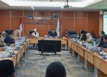 RAPAT: Suasana rapat kerja Komisi E DPRD DKI Jakarta dengan Disdik DKI di Jakarta, Selasa, 23 Juli 2024. (Antara/Lingkar.news)