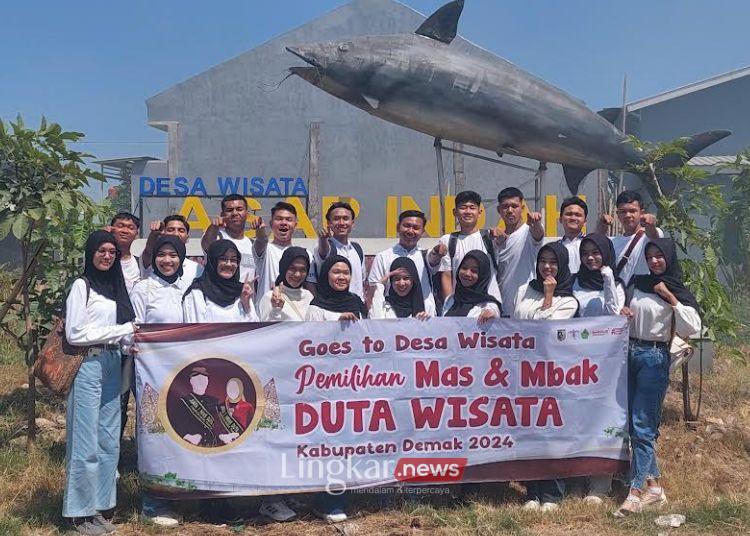BERSEMANGAT: Para Finalis Duta Wisata Demak periode 2024 saat berkunjung ke Desa Wisata Wonosari, Kecamatan Bonang, Kabypaten Demak. (M. Burhanuddin Aslam/Lingkar.news)