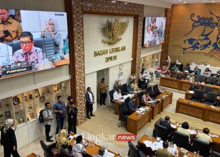 DPR Gelar Rapat Putusan MK, Potensi Anulir Ambang Batas Pencalonan Pilkada?