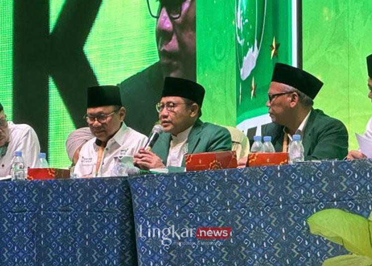 Ketum PKB Muhaimin Iskandar (tengah) dalam Sidang Pleno Ke-4 Muktamar PKB di Bali Nusa Dua Convention Center, Kabupaten Badung, Bali, Sabtu (24/8/2024). (ANTARA/Rio Feisal)