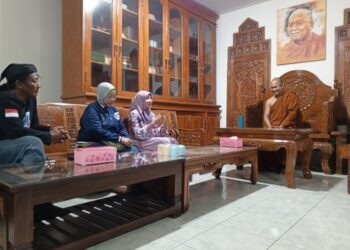 Cabup Rembang Vivit Dinarini Dapat Wejangan Tokoh Agama Buddha