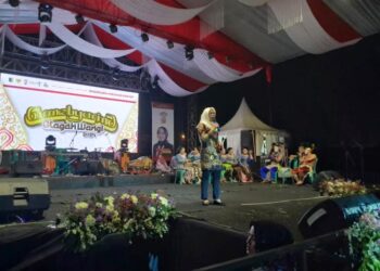 Ponidi Sekop dan Abah Kirun Sedot Perhatian di Panggung Hiburan Rakyat Demak
