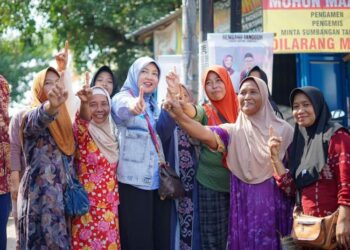 Sapa Warga di Pasar Krikilan Rembang, Vivit Dinarini Dicurhati Soal Sepinya Perekonomian