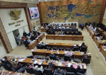 DPR Wacanakan Revisi 8 UU Politik Pakai Metode Omnibus Law