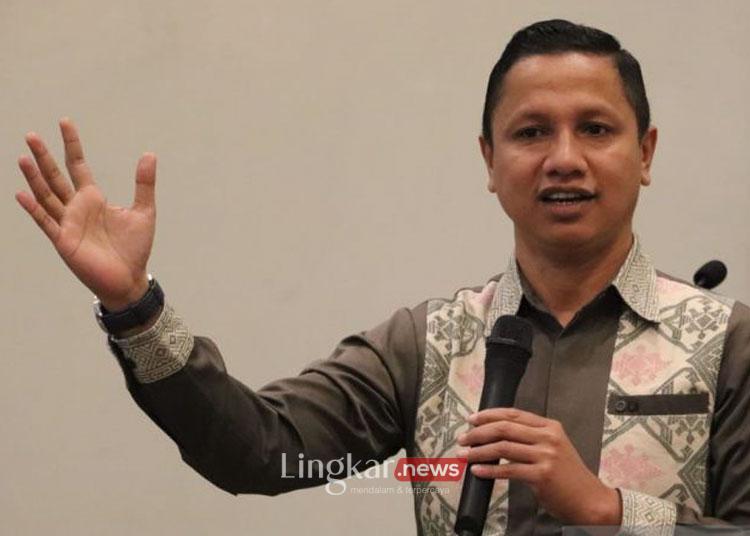 Anggota Bawaslu Nusa Tenggara Barat (NTB) Hasan Basri. (ANTARA/Nur Imansyah).