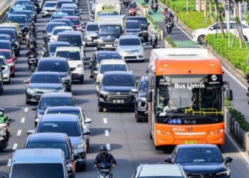 Studi Terbaru: Truk Jadi Penyumbang Terbesar Polutan di Jakarta