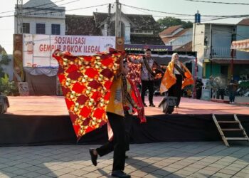 Begini Cara Dinparta Promosikan Corak Batik Khas Demakan