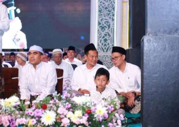 Didukung Para Kiai, Vivit-Umam Makin Yakin Bisa Menang Pilbup Rembang 14 Didukung Para Kiai, Vivit-Umam Makin Yakin Bisa Menang Pilbup Rembang