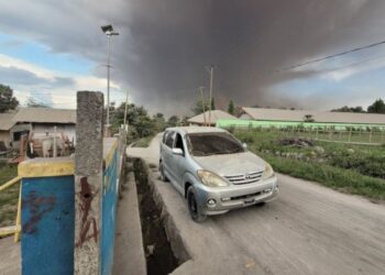 Gunung Lewotobi Laki-Laki Meletus, Warga Diimbau Waspada Erupsi Susulan