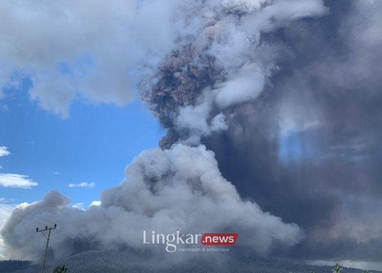 Gunung Lewotobi Laki-laki Kembali Erupsi Setinggi 5.000 Meter