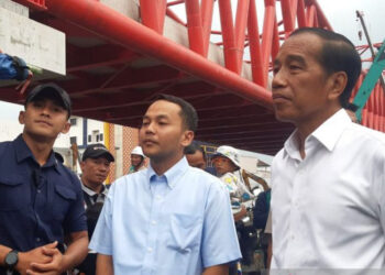 Kunjungi Proyek Simpang Joglo, Jokowi Singgung Pemimpin Solo
