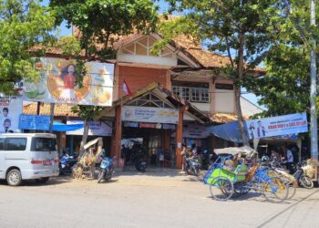 Pedagang Satu Suara Tolak Pembangunan Pasar Kota Rembang Jadi 2 Lantai 5 Pedagang Satu Suara Tolak Pembangunan Pasar Kota Rembang Jadi 2 Lantai