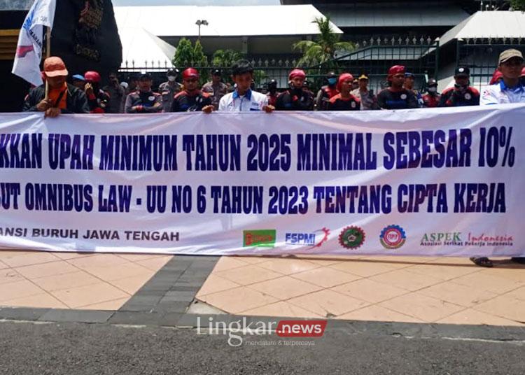 Demo Maraton Buruh di Jateng, Tuntut Kenaikan UMP 10 Persen dan Cabut UU Cipta Kerja