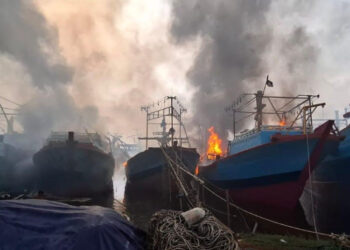 13 Kapal Nelayan di Pekalongan Kebakaran, Penyebab Masih Diselidiki