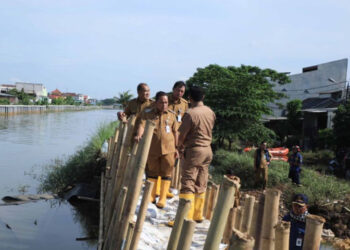 Pj Wali Kota Tangerang Instruksikan Bangun Turap Permanen di Wilayah Rawan Banjir
