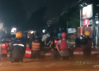 Banjir Bandang di Ponorogo, Jalur Provinsi Trenggalek-Pacitan Terputus