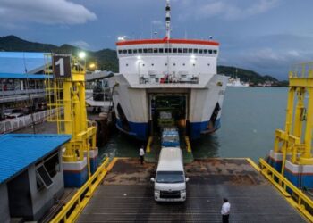 H-3 Natal, Jumlah Kendaraan Menyebrang dari Pelabuhan Merak Turun Dibanding Tahun Lalu