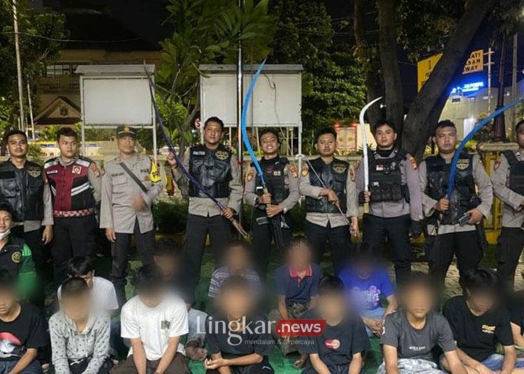 Belasan Remaja Bersenjata Tajam di Grogol Jakbar Ditangkap Polisi