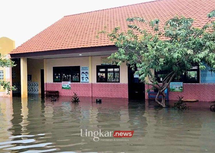 Sudah 5 hari, Banjir di Mojokerto Tak Kunjung Surut