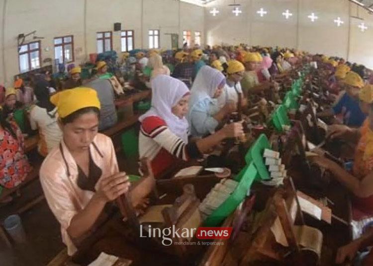 Sah! UMK Madiun 2025 Ditetapkan Naik Jadi Rp2,422 Juta per Bulan