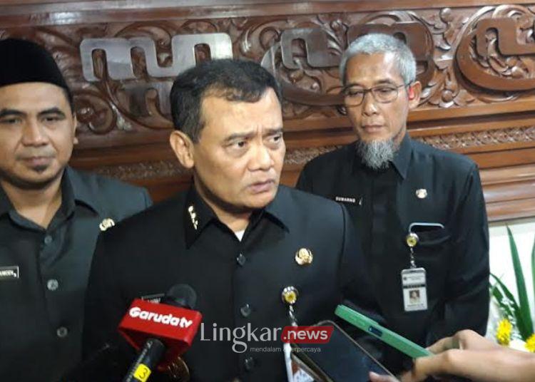 Gubernur dan Wakil Gubernur Jawa Tengah 2025—2030, Ahmad Luthfi dan Taj Yasin usai Rapat Paripurna DPRD Jateng, Jumat 21 Februari 2025. (Syahril Muadz/Lingkar.news)