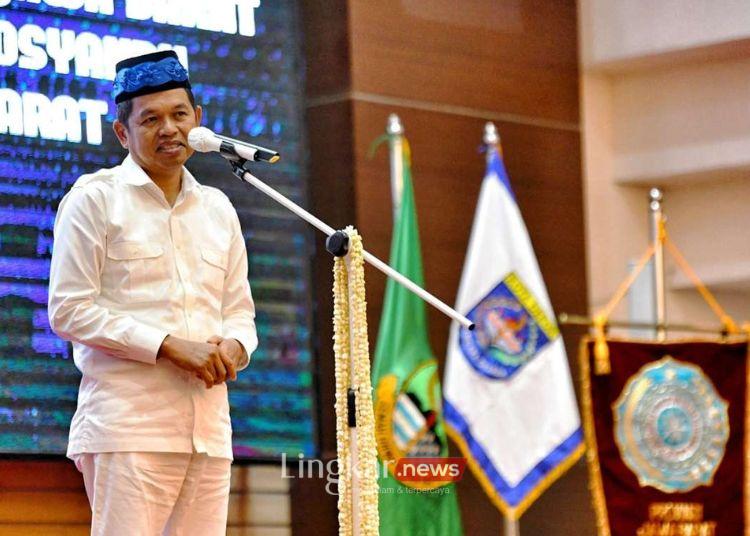Gubernur Jawa Barat, Dedi Mulyadi, dalam acara pengukuhan Ketua TP PKK Provinsi Jawa Barat di Gedung Dibaleka, Balai Kota Depok, Selasa, 11 Maret 2025. (Pemprov Jabar/Lingkar.news)