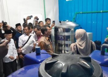 Gubernur Jateng Resmikan Unit Desalinasi Air di Rusunawa Pekalongan
