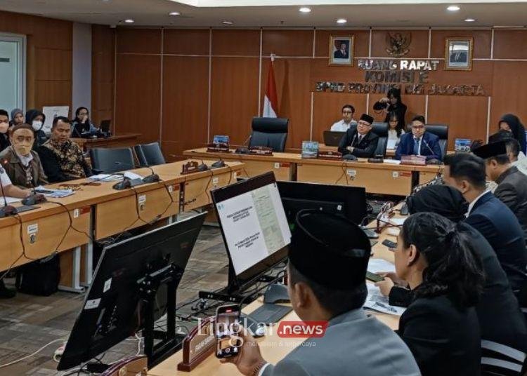 Pemprov Jakarta Undur Pencairan KJP Plus, Dewan: Jangan Janji Melulu