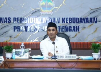 600 Guru PPPK Jateng Protes Penempatan Kerja, Taj Yasin Janjikan Solusi Terbaik