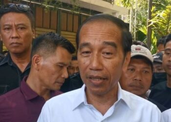 Polemik Ijazah Palsu, TPUA Datangi Kediaman Jokowi di Solo