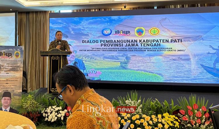 Bupati Pati Sudewo menyampaikan aspirasi kepada Sekjen KKP di Jakarta
