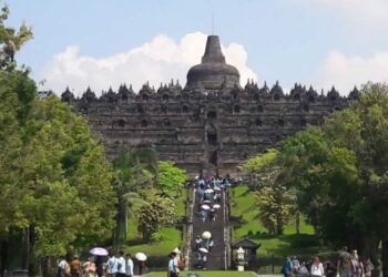 Kontroversi Chairlift di Candi Borobudur, Begini Pendapat Umat Buddha