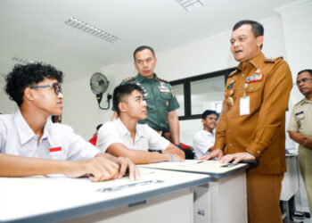 Gubernur Ahmad Luthfi Gratiskan Sekolah Swasta di Jateng