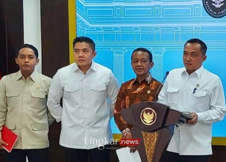 Menteri Sekretaris Negara Prasetyo Hadi (kanan) saat jumpa pers di Kantor Presiden, Jakarta, Selasa, 10 Juni 2025. (Antara/Lingkar.news)