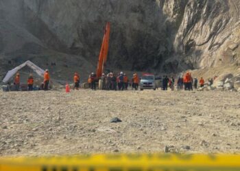 4 Korban Longsor Gunung Kuda Cirebon Masih dalam Pencarian