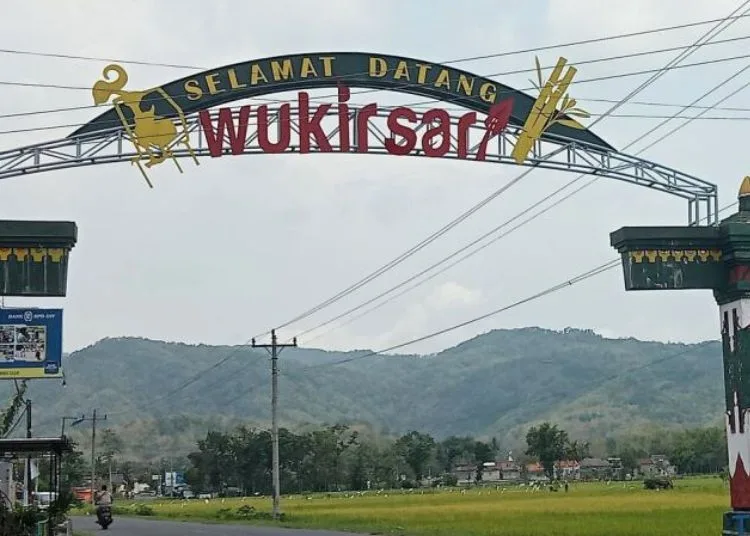 POTRET: Gerbang masuk wilayah Kalurahan Wukirsari Imogiri Kabupaten Bantul Daerah Istimewa Yogyakarta. (Antara/Lingkar.news)
