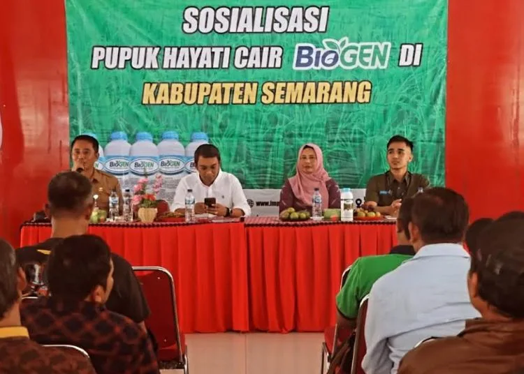 SOSIALISASI: Suasana sosialisasi pemanfaatn pupuk cair kepada gapoktan di Pendapa Graha Abdi Praja, Kompleks Kantor Camat Ambarawa. (Diskominfo Semarang/Lingkar.news)