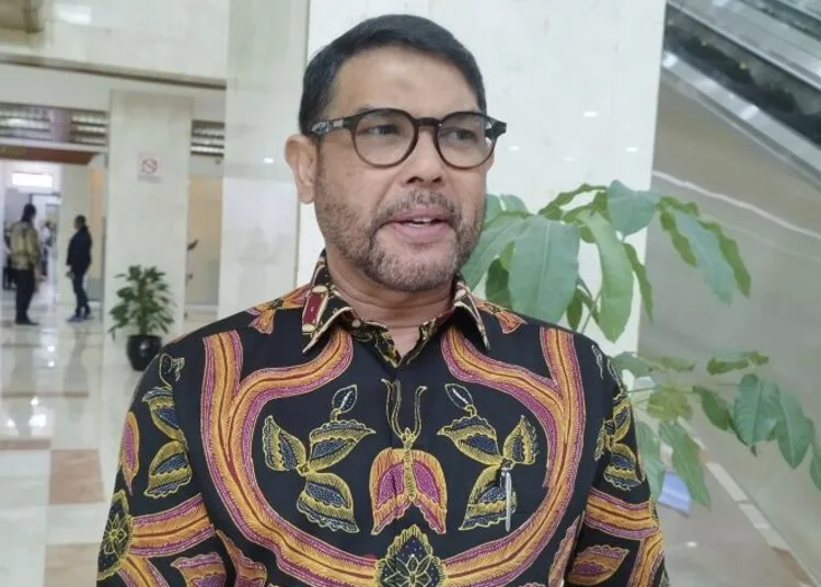 Anggota Komisi III DPR RI Nasir Djamil di kompleks parlemen, Jakarta, Selasa, 17 Juni 2025. (ANTARA/Lingkar.news)