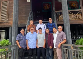 Silaturahmi Budaya, Ketum JMSI Kunjungi Rumah Adat Bagas Godang