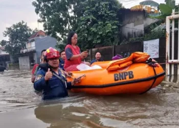 Kota Tangerang Banjir Akibat Hujan dan Angin Kencang di Jabodetabek