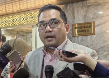 Regulasi Tumpang Tindih, DPR Minta Kemendagri Usulkan RUU BUMD
